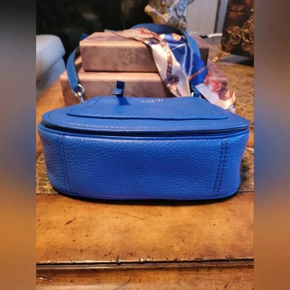 Marc Jacobs electric blue crossbody - Picture 5 of 10